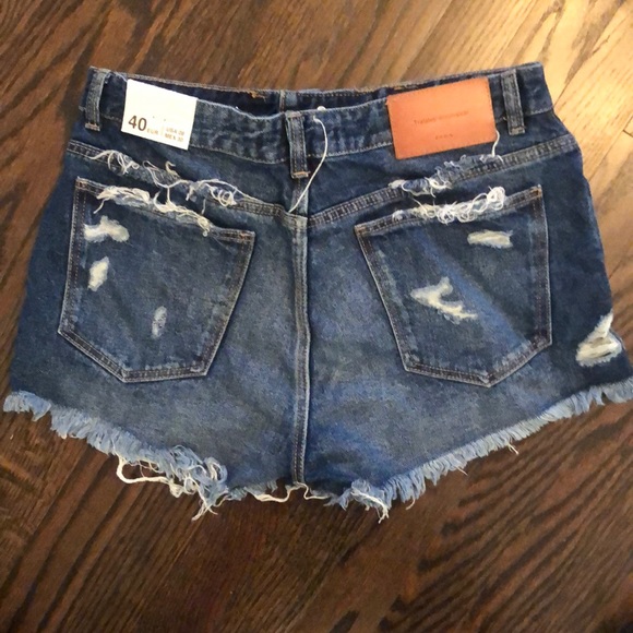 High Waisted Jean shorts - Picture 2 of 2